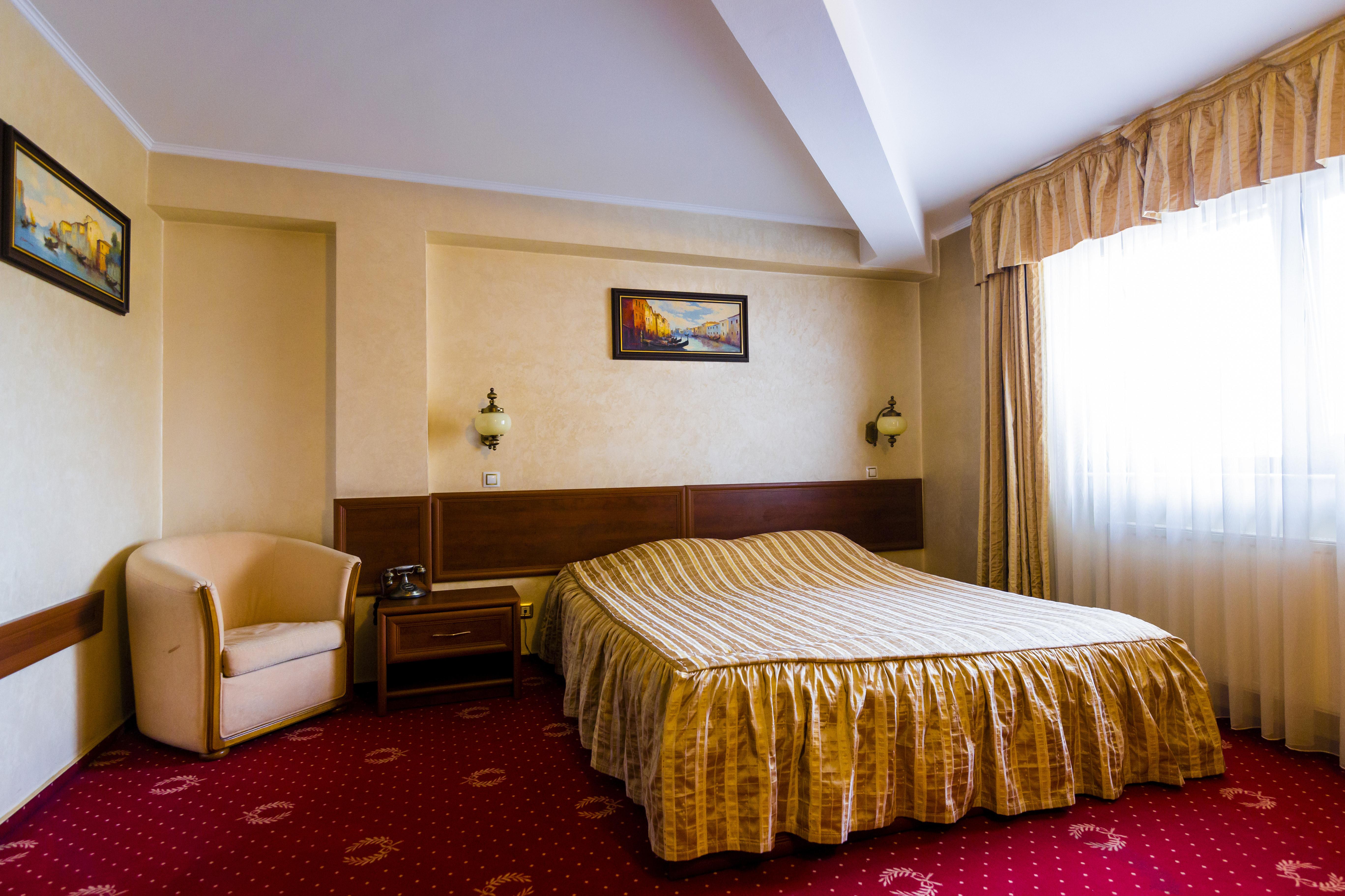 Hotel Golden House Craiova Kültér fotó