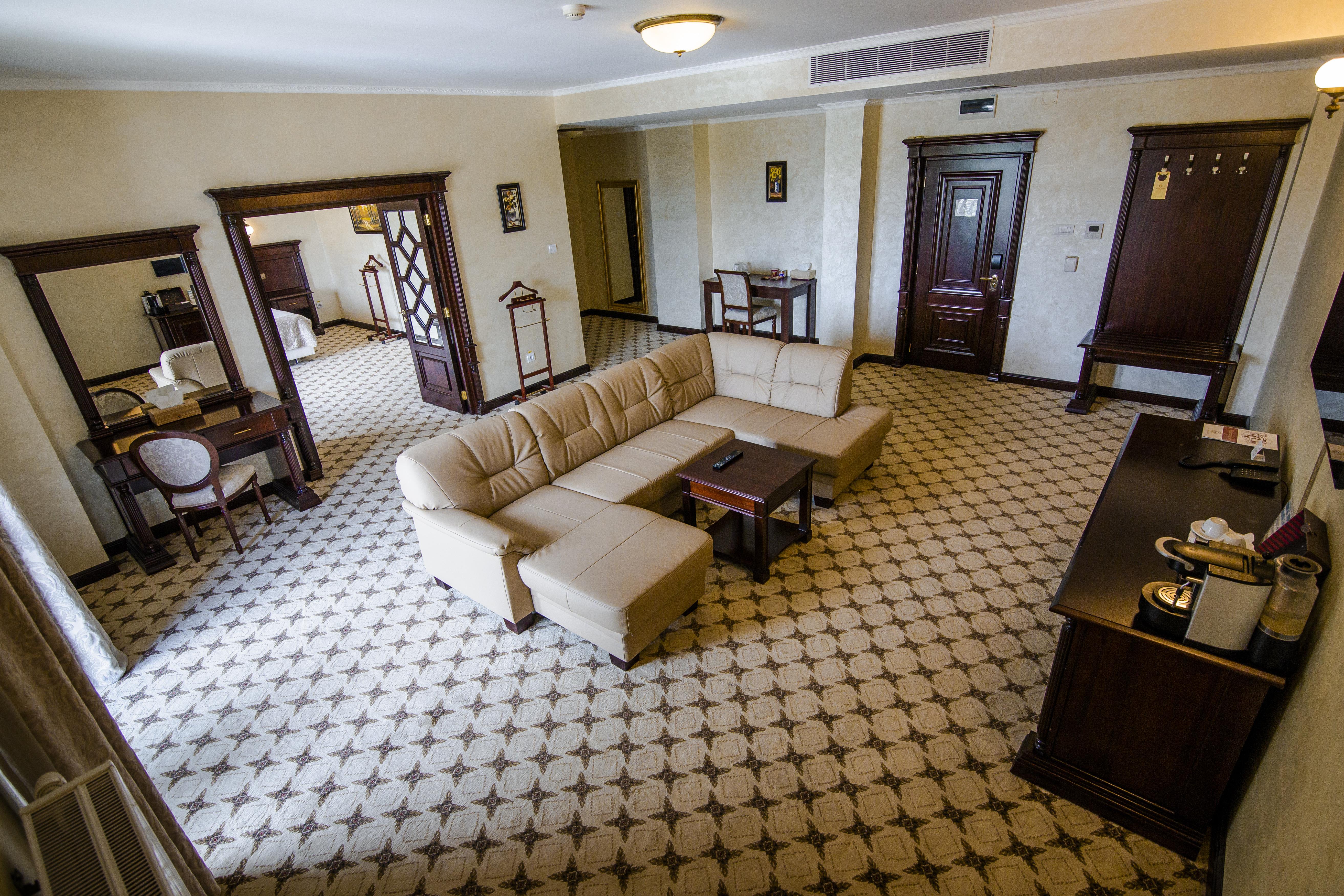 Hotel Golden House Craiova Kültér fotó
