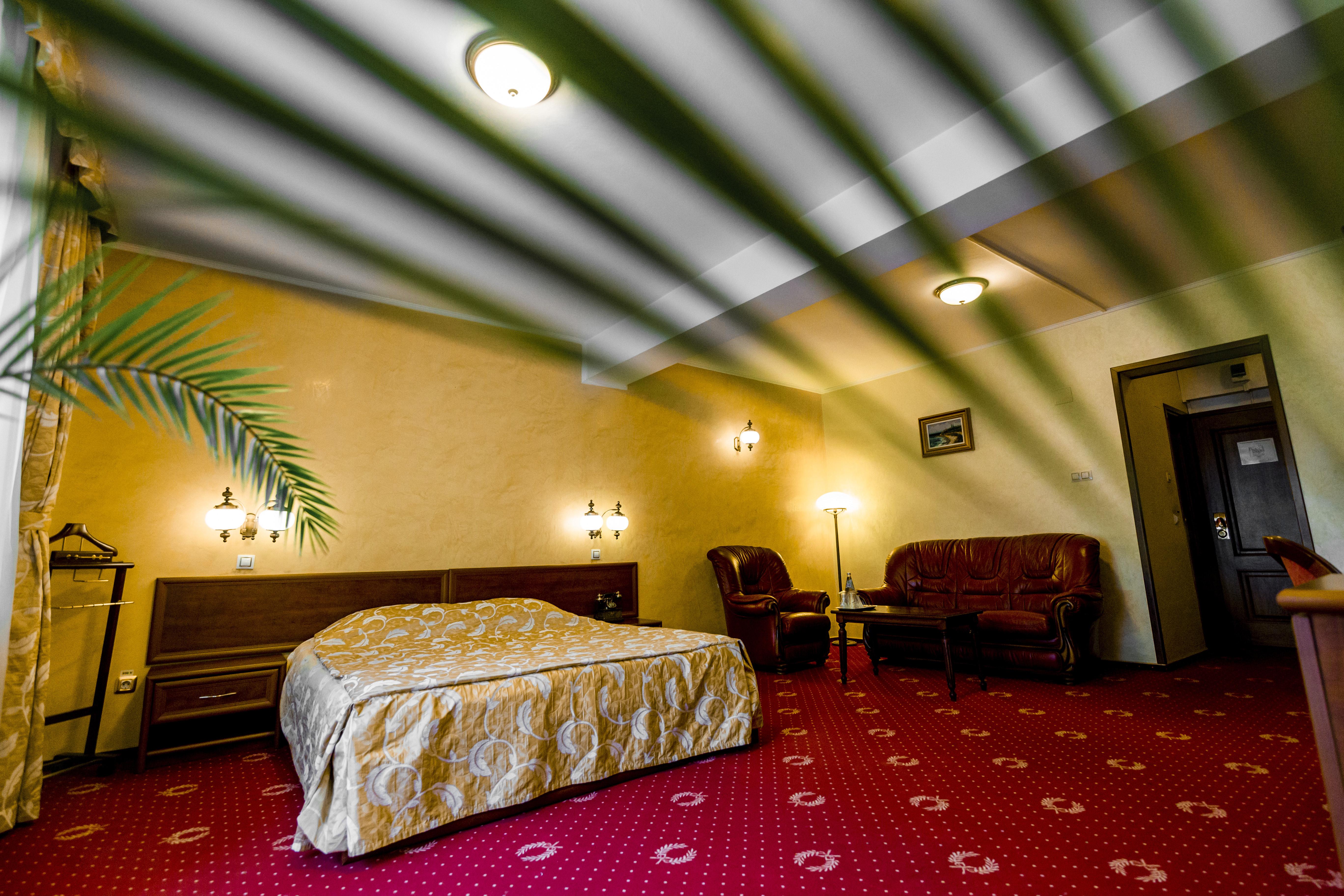 Hotel Golden House Craiova Kültér fotó