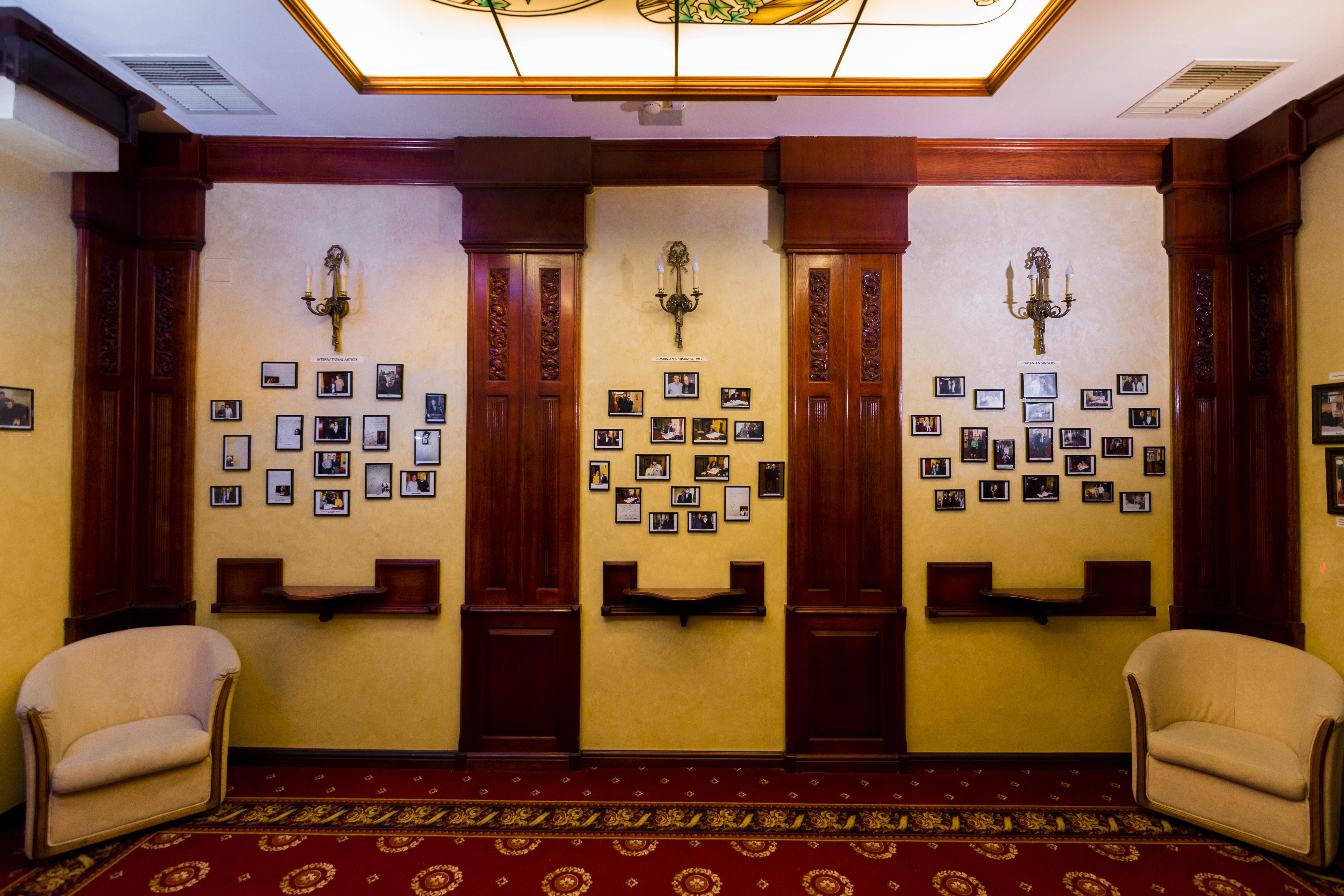 Hotel Golden House Craiova Kültér fotó