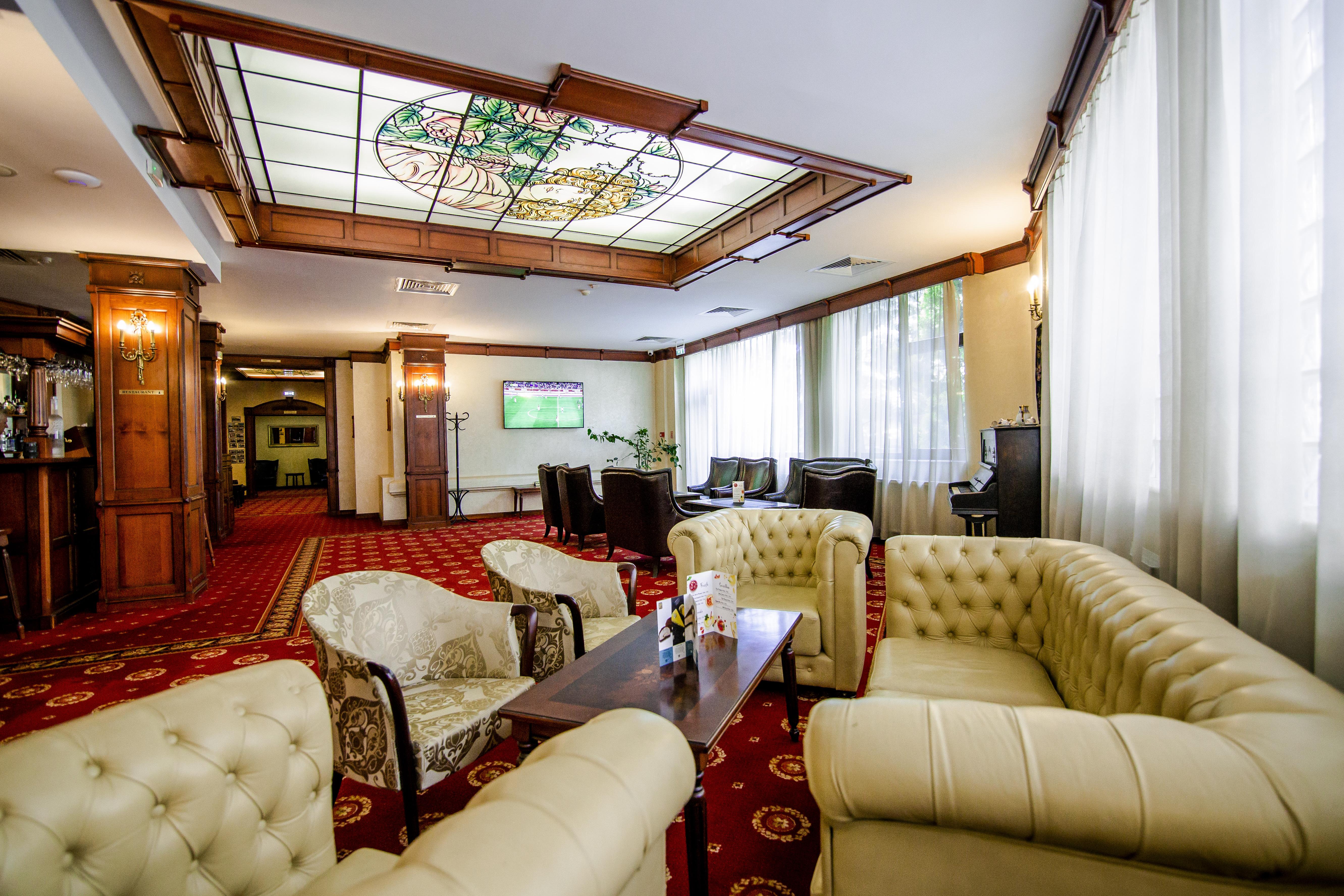 Hotel Golden House Craiova Kültér fotó