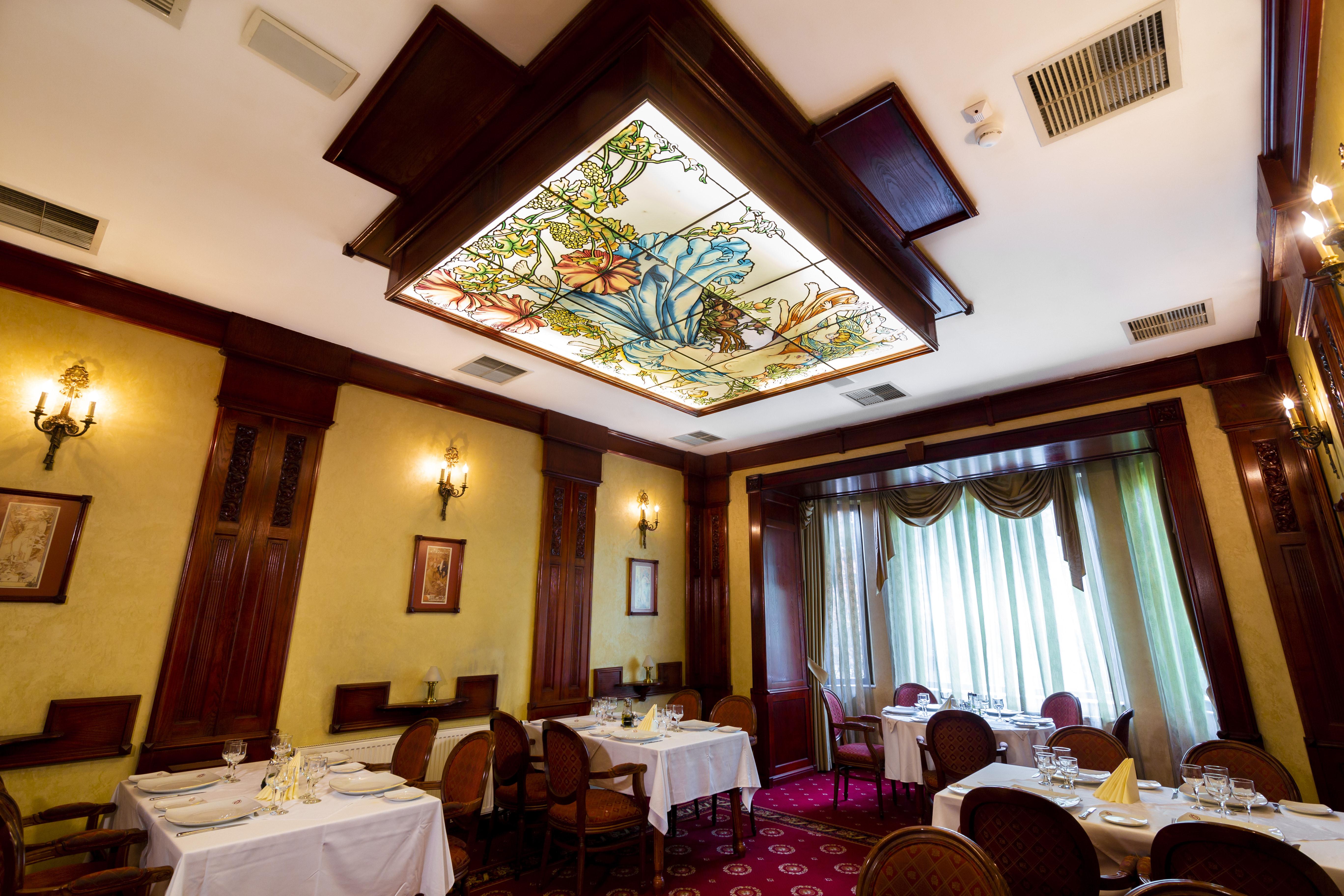 Hotel Golden House Craiova Kültér fotó
