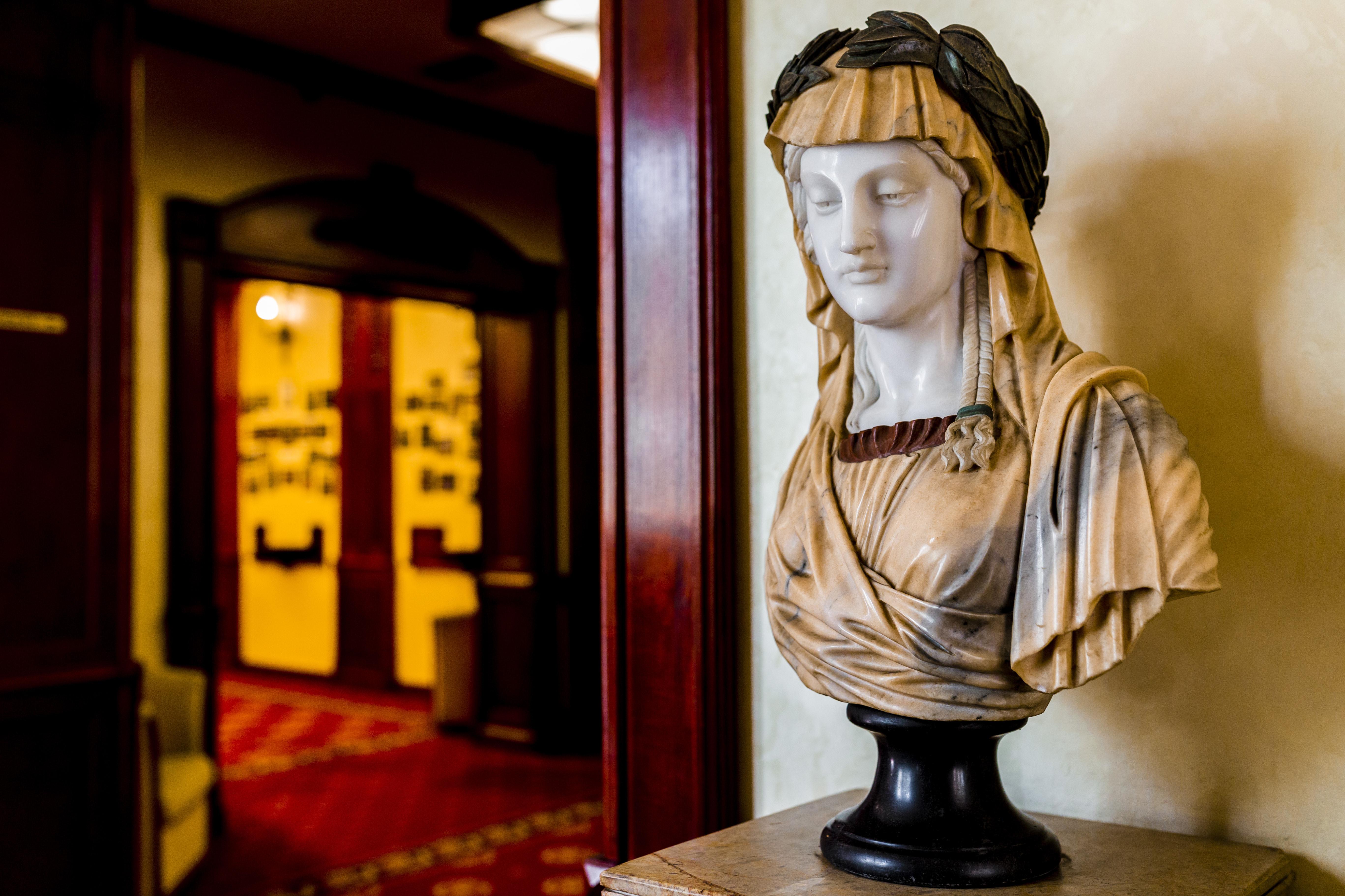 Hotel Golden House Craiova Kültér fotó