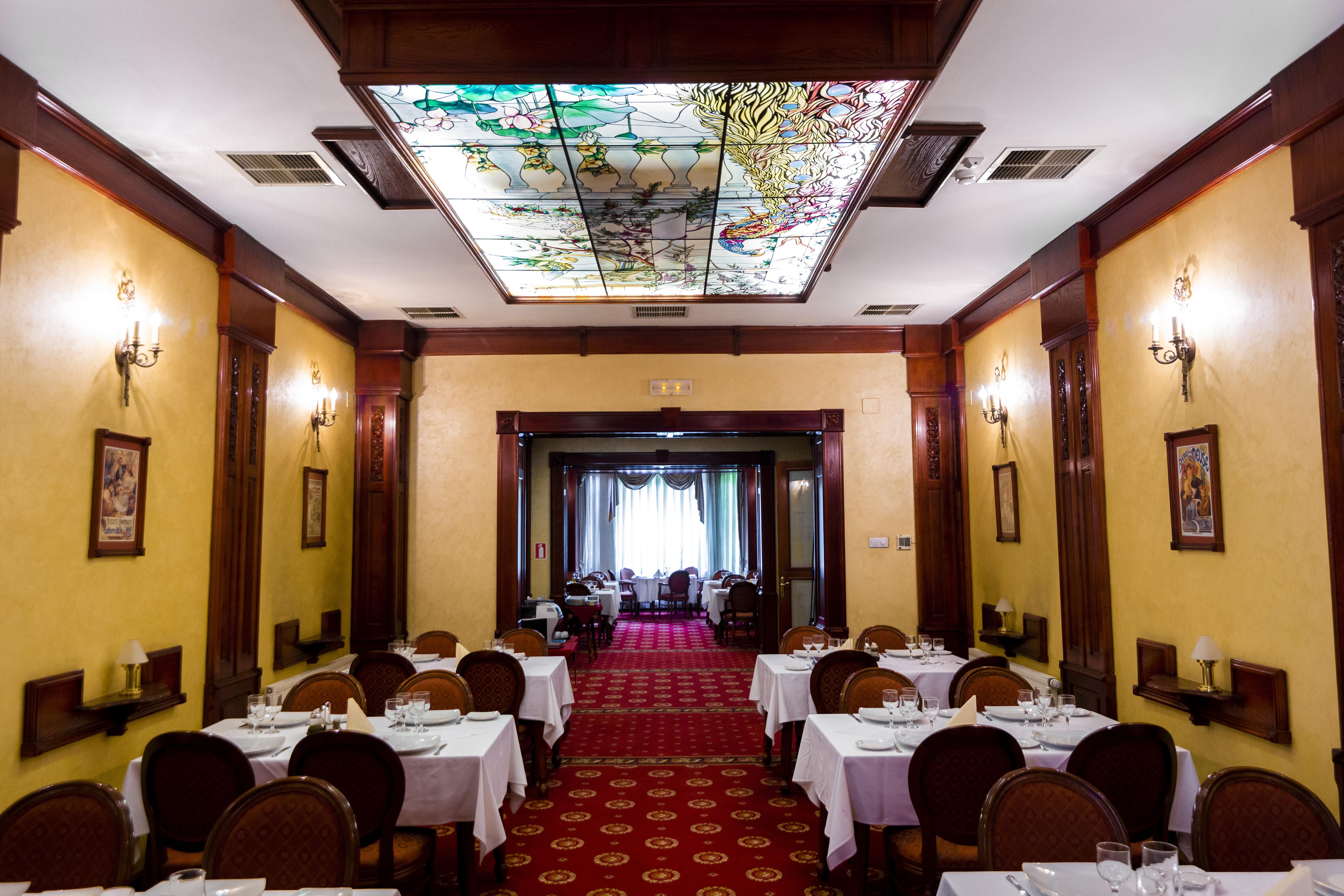 Hotel Golden House Craiova Kültér fotó