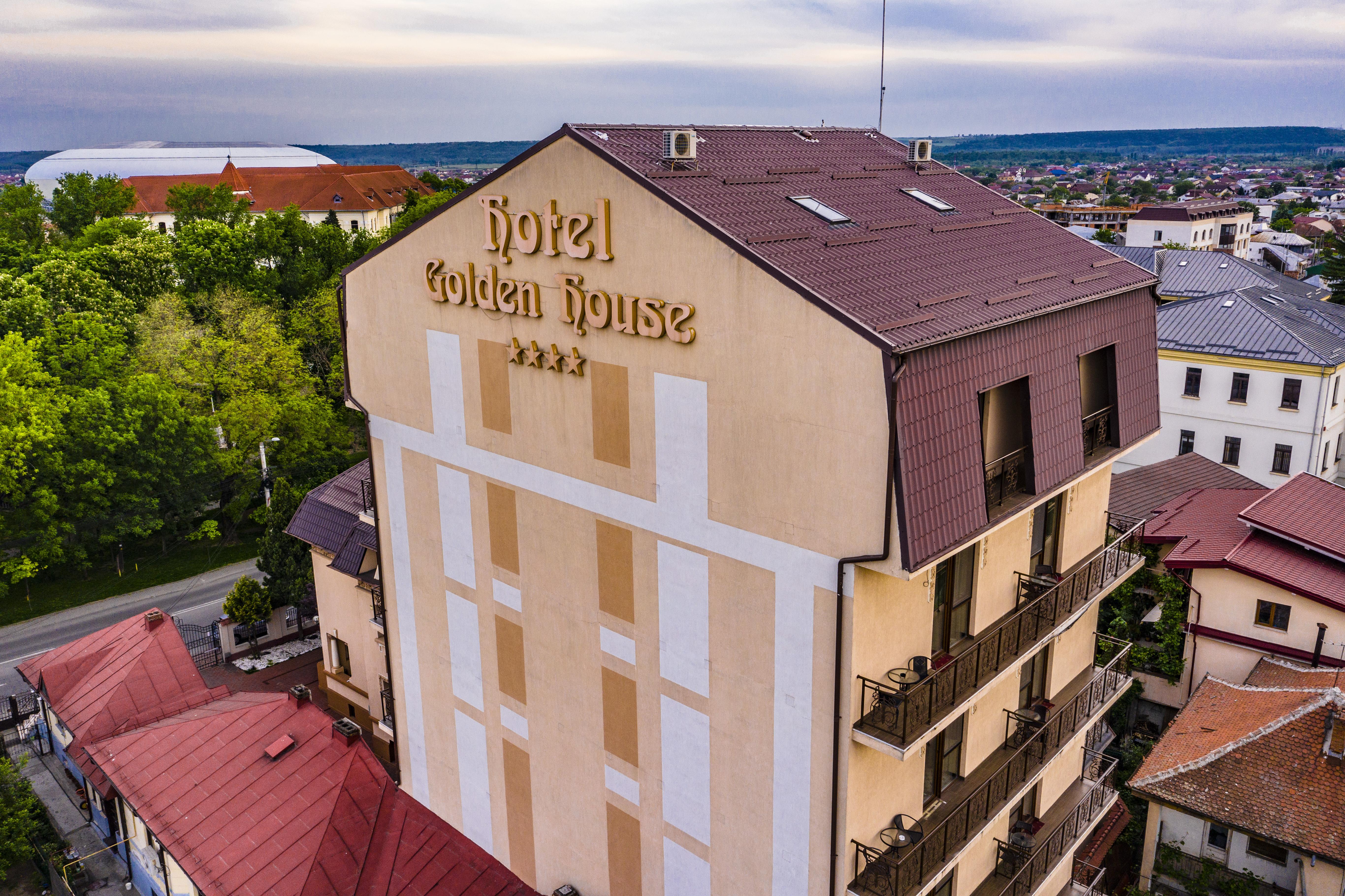 Hotel Golden House Craiova Kültér fotó