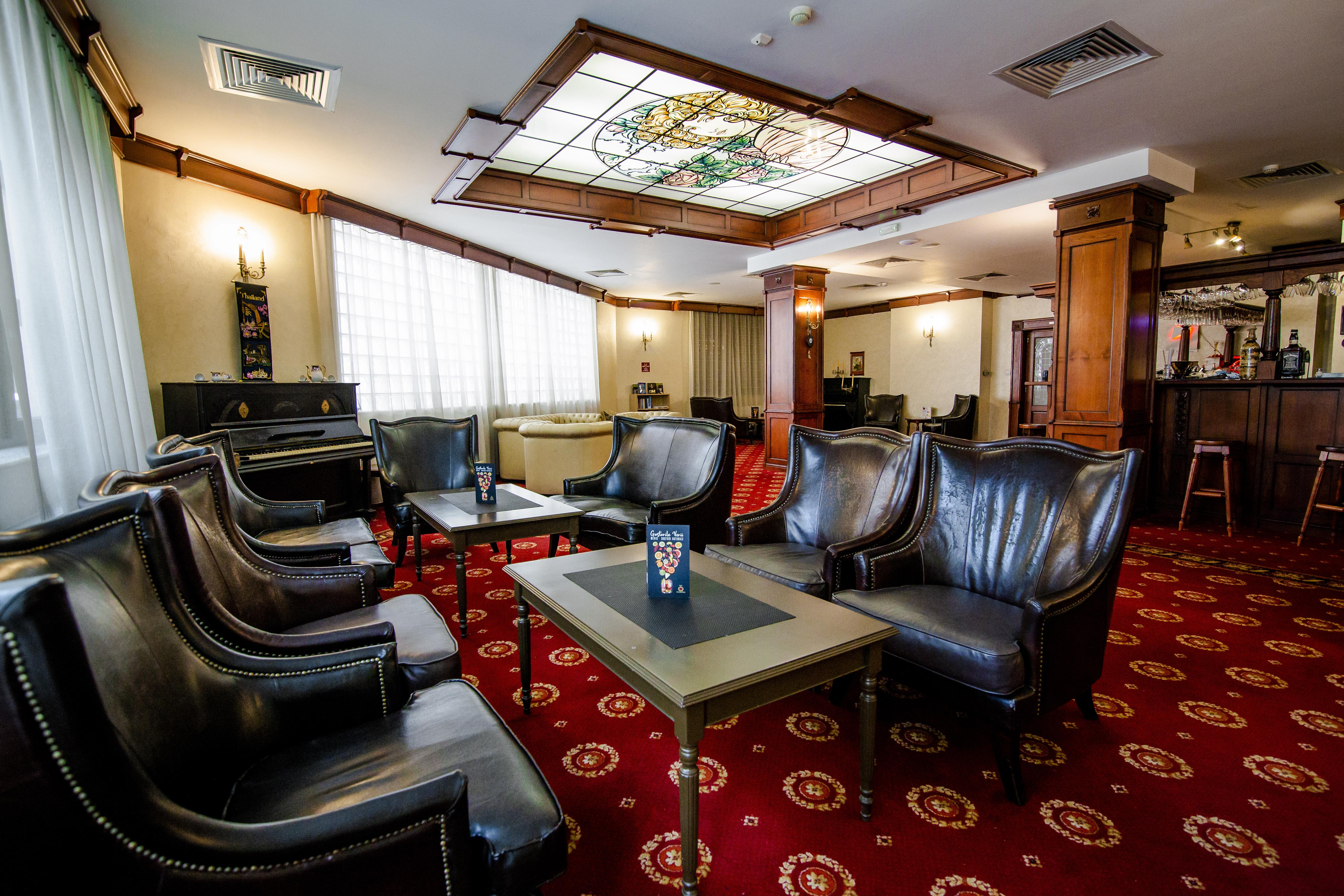 Hotel Golden House Craiova Kültér fotó