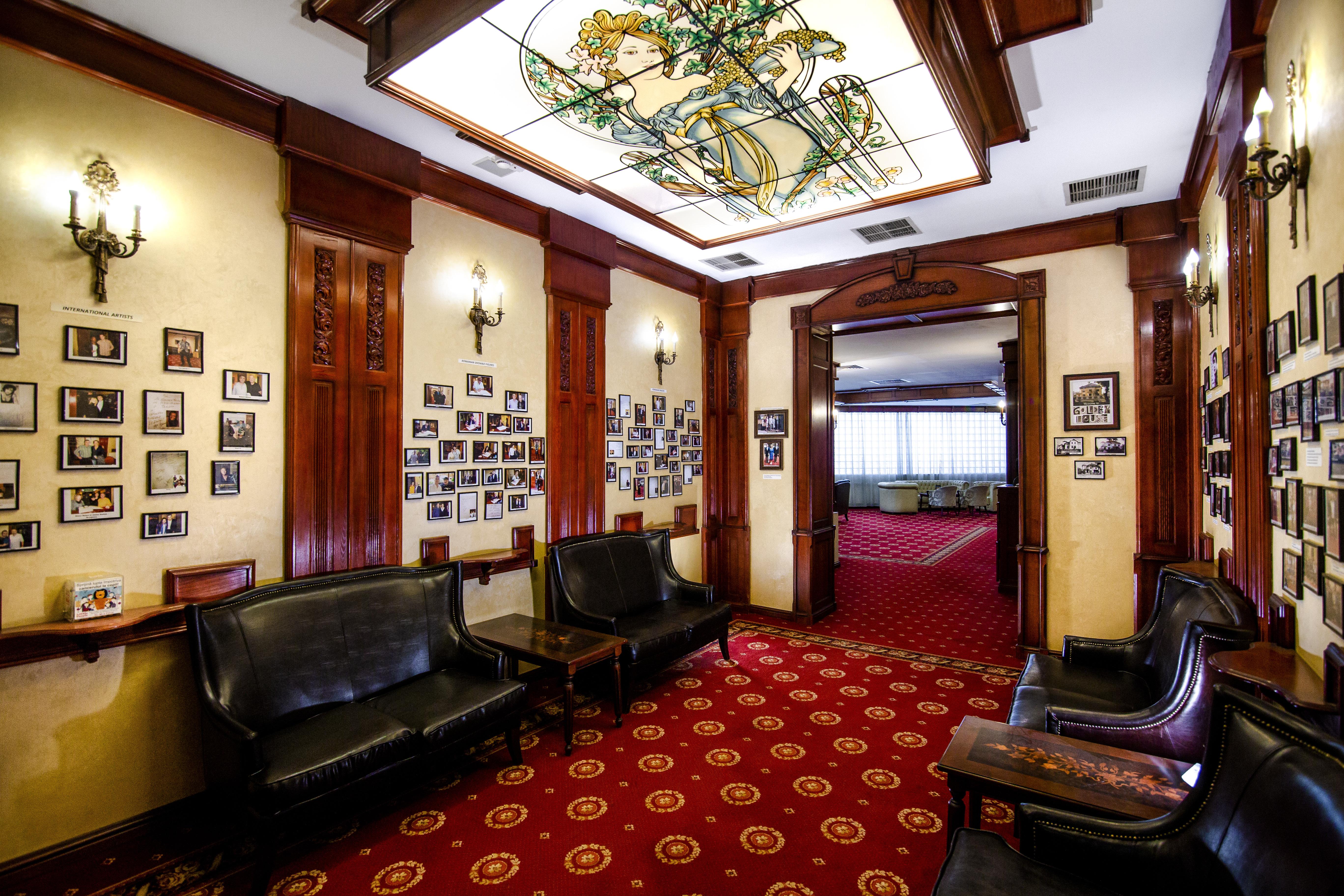 Hotel Golden House Craiova Kültér fotó