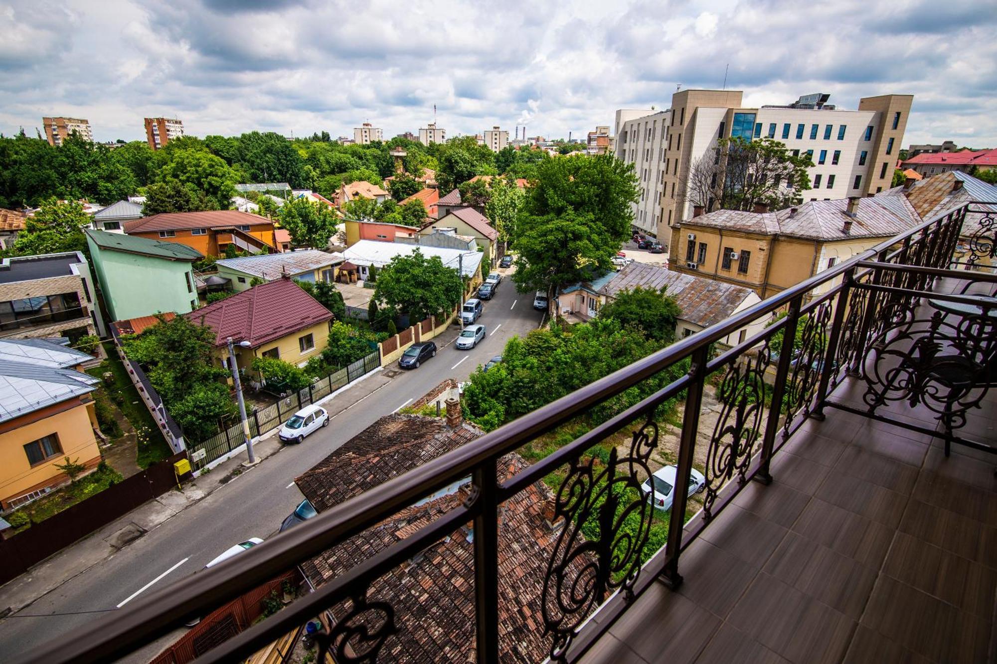 Hotel Golden House Craiova Szoba fotó