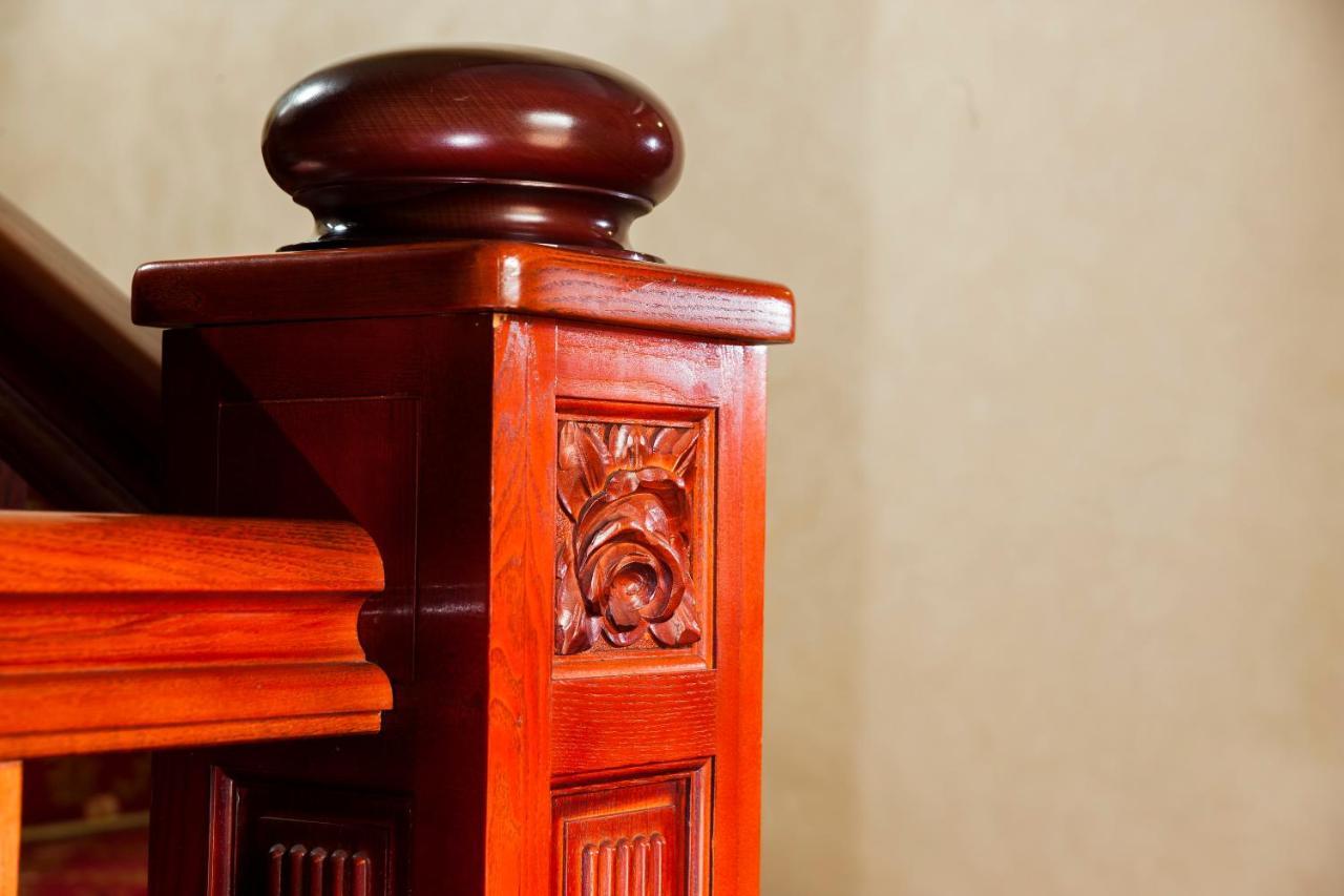 Hotel Golden House Craiova Kültér fotó
